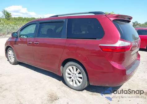 2015 Toyota Sienna Limited Premium 7 Passenger z USA, uszkodzony, nr VIN 5TDDK3DC4FS112923